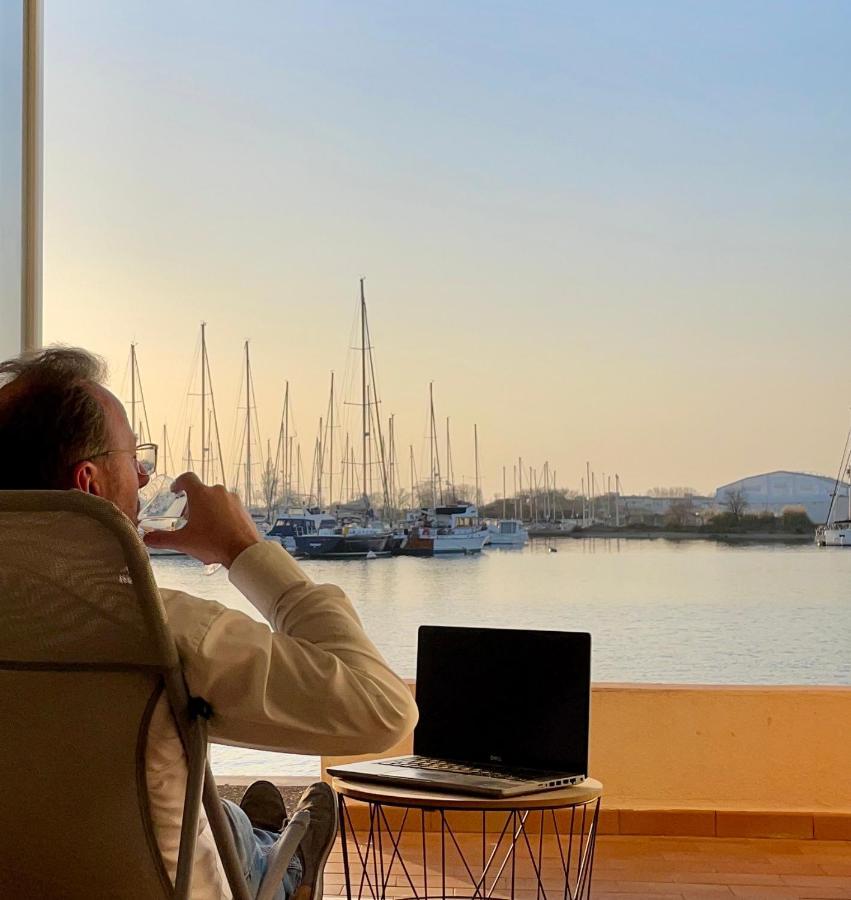 Studio - Les Pieds Dans L'Eau Agreable En Toutes Saisons 4 Couchages - Climatisation - Parking Prive - Piscine Sur Mer - Vue Magnifique Et Rare - Situation Optimum - Les Argonautes - Ile Des Pecheurs - Cap D'Agde Ngoại thất bức ảnh