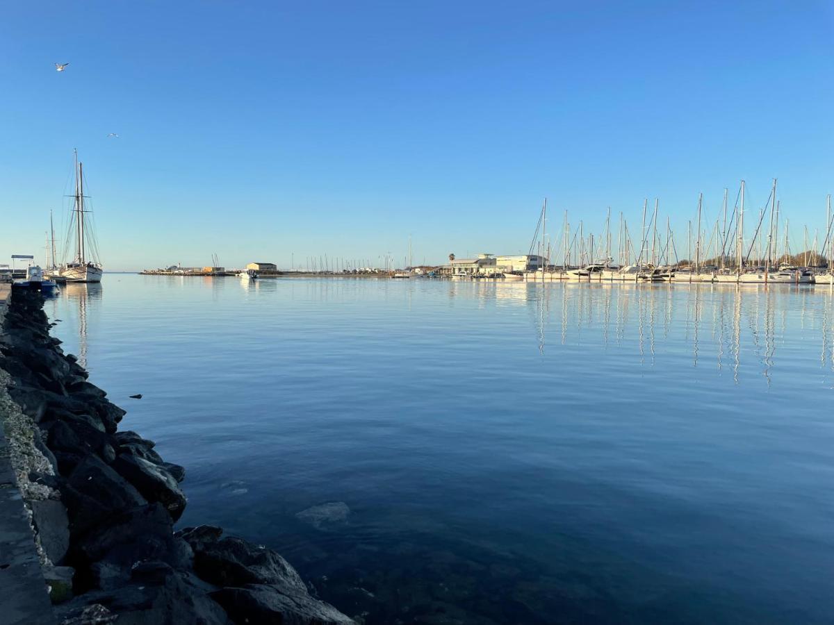Studio - Les Pieds Dans L'Eau Agreable En Toutes Saisons 4 Couchages - Climatisation - Parking Prive - Piscine Sur Mer - Vue Magnifique Et Rare - Situation Optimum - Les Argonautes - Ile Des Pecheurs - Cap D'Agde Ngoại thất bức ảnh
